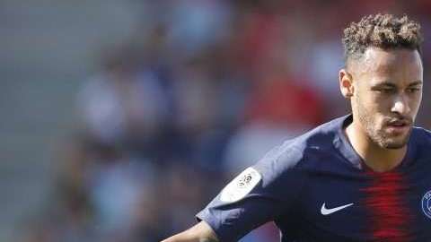 Neymar anotó en Nimes con el Paris Saint Germain y también tuvo un gran detalle. (Foto: EFE/EPA/GUILLAUME HORCAJUELO)