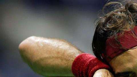 Roger Federer sufrió las inclemencias del caloy y fue eliminado en el US Open