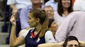 Novak Djokovic tuvo que cambiarse de remera en varias ocasiones