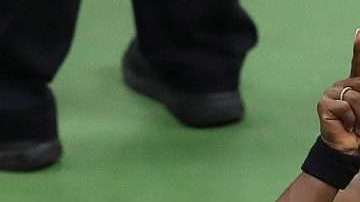 Serena Williams discutía con el juez de silla Carlos Ramos en la final del US Open. (Foto: EFE/EPA/BRIAN HIRSCHFELD)