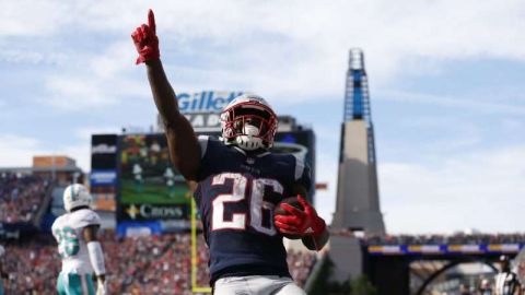 Los Patriots vencieron a Miami en casa y pusieron su récord en 2-2. (Foto: EFE/EPA/CJ GUNTHER)