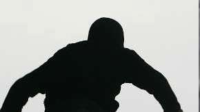 El inmigrante casi se ahoga en un canal de irrigación