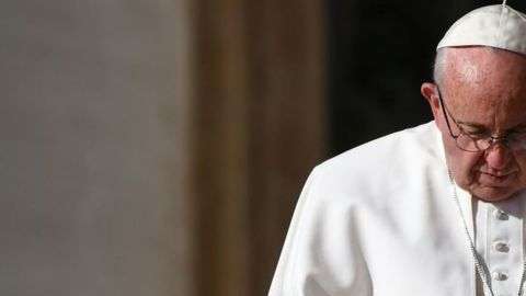 "Dios no es quien conduce a los humanos al pecado", asegura el papa Francisco.