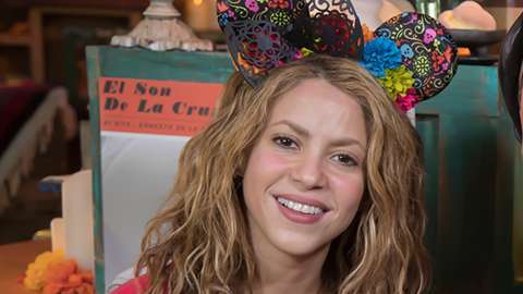 Shakira Visitó Disney California Adventure