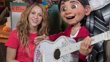 Shakira Visitó Disney California Adventure