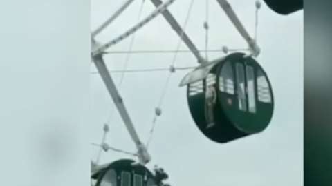 El detalle de que su cabeza quedó atascada, impidió que el menor cayera al vacío.