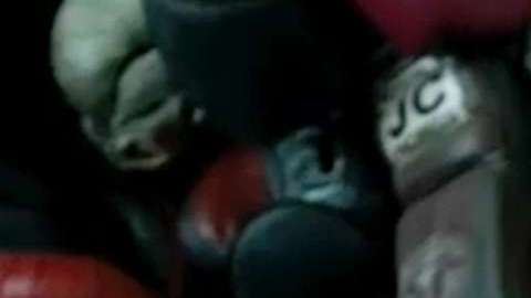 Canelo Álvarez en una pauta comercial