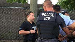 Sin el traslado de fondos, ICE no podría cumplir sus metas de detención de adultos para el año fiscal en curso.