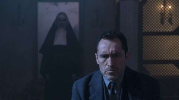 Demián Bichir en The Nun. Warner Bros.