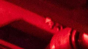 bomberos inspeccionan viviendas tras las explosiones de gas en North Andover.