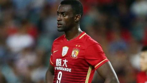 Jackson Martinez con el uniforme del Guangzhou Evergrande chino.  (Foto: Matt King/Getty Images)