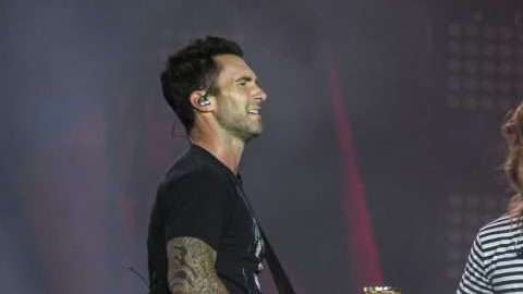 El grupo Maroon 5 liderado por Adam Levine sería el encargado ya de amenizar el medio tiempo del próximo Super Bowl.      (Foto: APU GOMES/AFP/Getty Images)