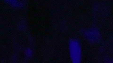 Al terminar la pelea, los hombres que se ofendieron por meses, se abrazaron con respeto.