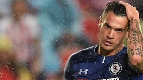 Cruz Azul no pudo mantener el invicto y sucumbió ante los Rayos del Necaxa. (Foto: Imago7/Raul Alihf)