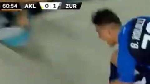 El suizo Benjamin Kololli no midió el peligro de su festejo.