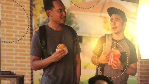 Dos jóvenes presumieron la gran hazaña realizada en un McDonald's.