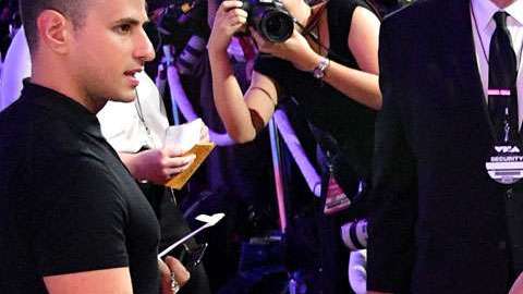 Nicki Minaj sufrió accidente de vestuario.