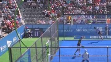 Paquito Navarro se estrelló contra uno de los cristales y sufrió varias cortaduras