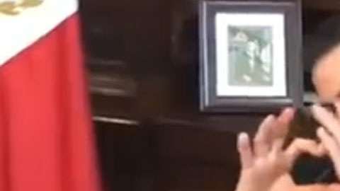 Peña Nieto con Chumel Torres.