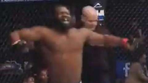 Momentos de verdadera tensión se vivieron en una función de PFL en Atlantic City.