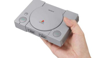 La consola PlayStation Classic es 45% más pequeña que la original y pesa solo 2.5 onzas.