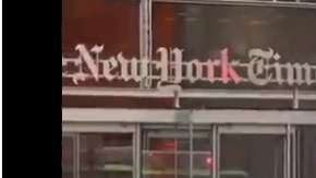 Se desnudó por Venezuela frente a The New York Times