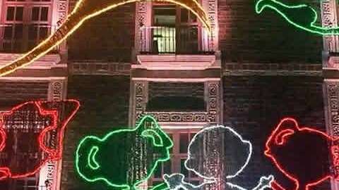 La comparación con los dibujos animados.