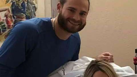 Jalynne April Crawford y su marido Brandon Michael Crawford junto Janelle Ann Leopoldo con su marido Jason Sergio Leopoldo.