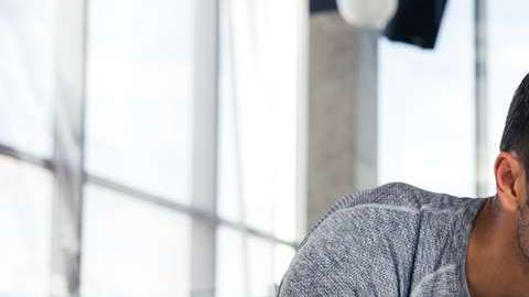 Los hombres también deberían de ejercitar los músculos pélvicos.