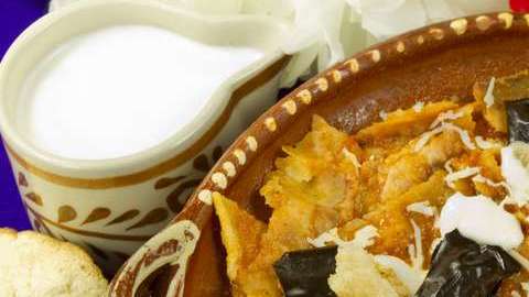 La sopa azteca es un clásico de la comida mexicana.