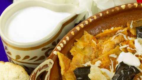 La sopa azteca es un clásico de la comida mexicana.