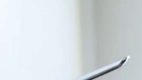 Aléjate de cualquier contacto con agua durante el paso del huracán.