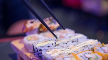 El sushi es uno de los platillos más populares del mundo.
