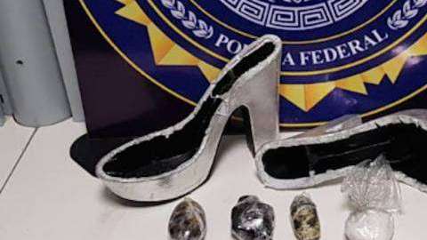 Calzado lleno de droga
