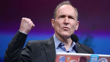 A Tim Berners-Lee se le considera "el padre de internet".