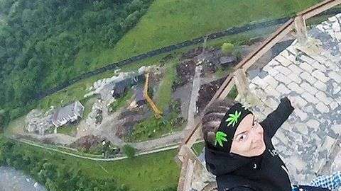 Estos jóvenes arriesgaron su vida para tomarse este selfie.