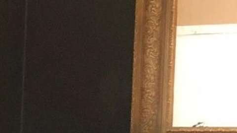 La obra de Banksy se autodestruyó tras ser vendida.