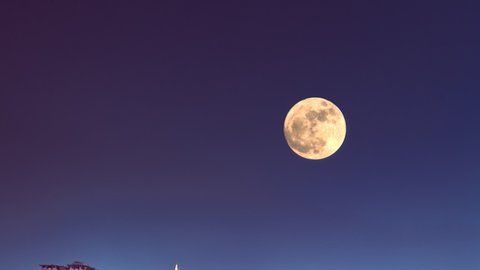 Chengdu espera que una "nueva luna" ilumine sus calles hacia 2020.