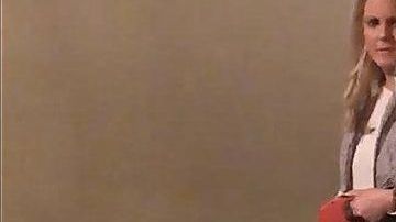 La mujer que discriminó. Captura