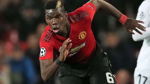 El jugador de Mánchester United Paul Pogba vive horas bajas. (Foto: EFE/NIGEL RODDIS)