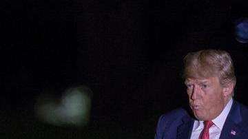 El presidente de Estados Unidos, Donald Trump, regresa a la Casa Blanca luego de un rally en Minneapolis.