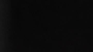 El pitcher relevista Brandon Woodruff celebra tras pegar su le cadrangular