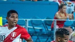 Perú derrotó 3-0 a Chile en el Hard Rock Stadium de Miami