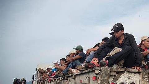 Los migrantes siguen su camino hacia la Ciudad de México.