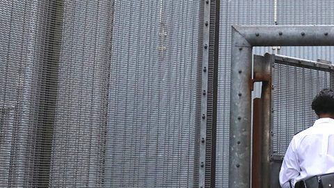 Más de una cuarta parte de los funcionarios de prisión en el Reino Unido son mujeres.