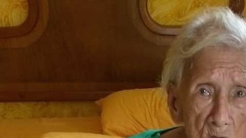 Clara Luz fue abandonada por su hijo.