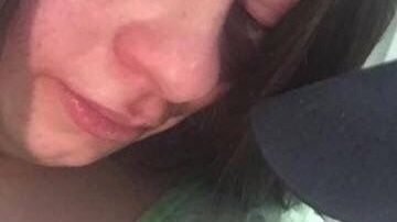 Chloe Sullivan y Michael Parrott con su bebé