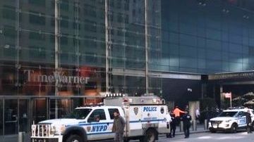 NYPD en la sede de CNN, en Columbus Circle