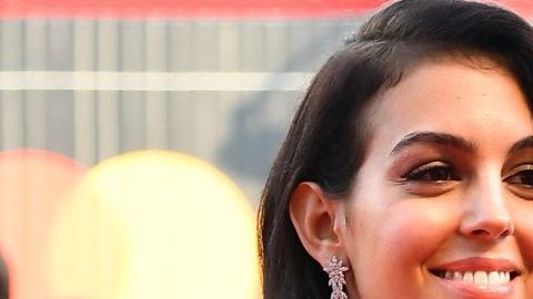 Georgina Rodríguez, pareja de Cristiano Ronaldo cambió radicalmente su look. (Foto: VINCENZO PINTO/AFP/Getty Images)