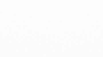 La Primera Dama desata críticas por sus atuendos en África.